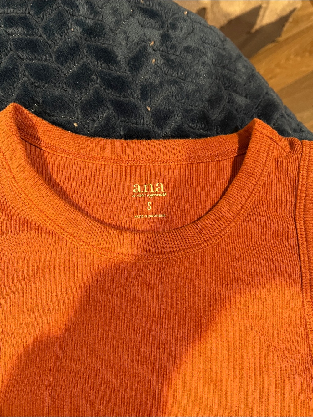 a.n.a Rust Ribbed Tank - Picture 2 of 2
